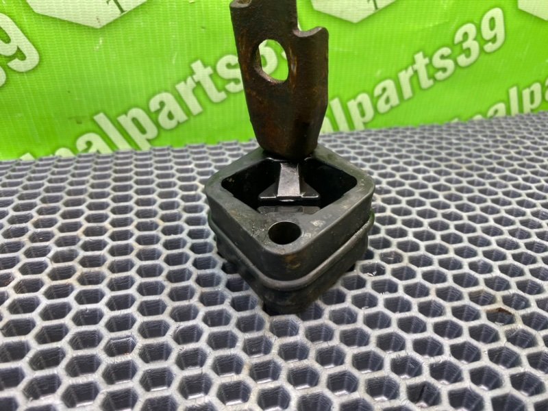 Кронштейн, 900 рублей, Калининград