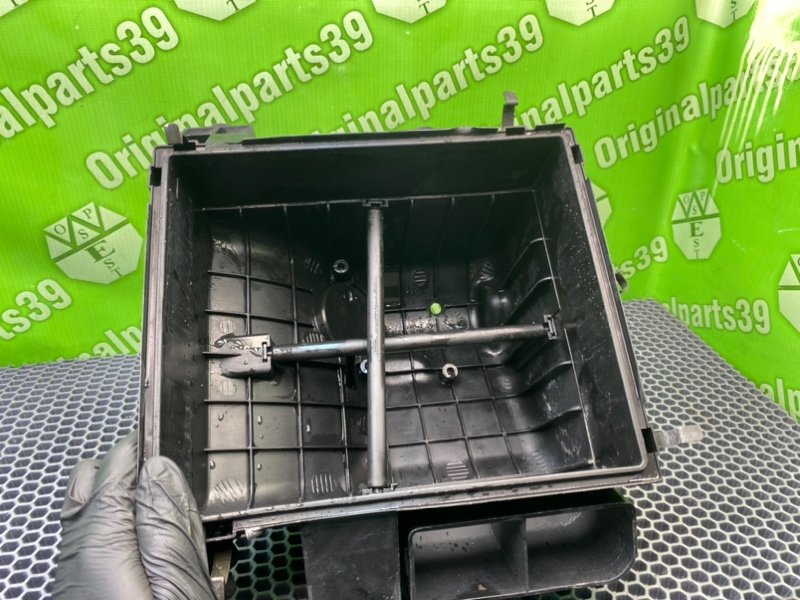 Корпус воздушного фильтра, 1000 рублей, Калининград