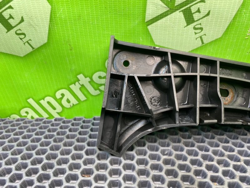 Кронштейн бампера, 1000 рублей, Калининград