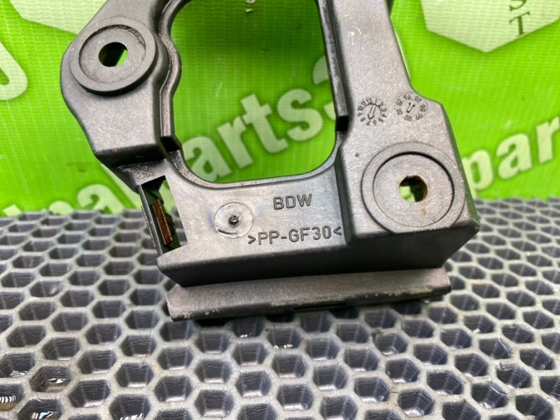 Кронштейн, 800 рублей, Калининград