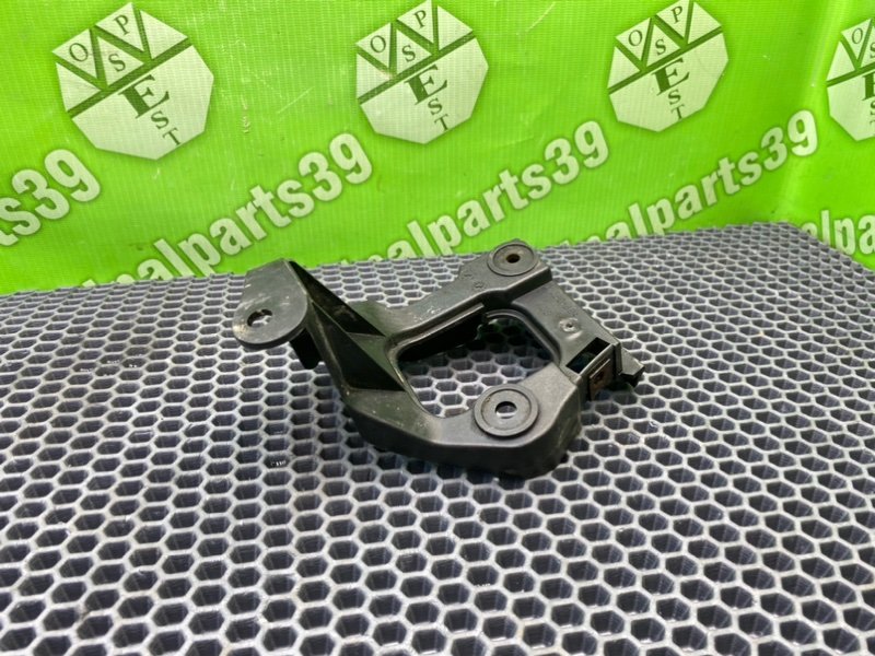 Кронштейн, 800 рублей, Калининград