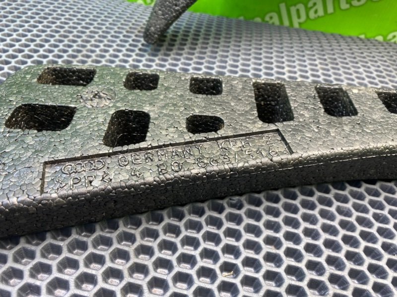 Обшивка багажника, 1000 рублей, Калининград