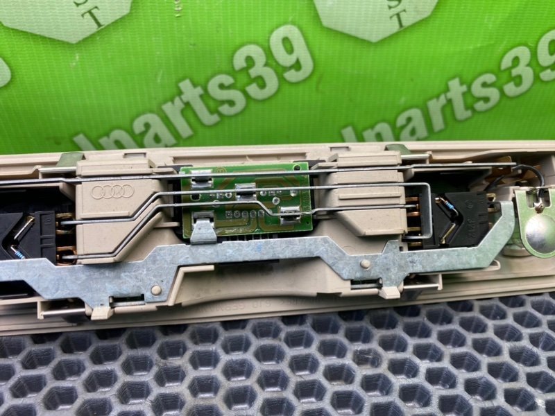 Плафон подсветки салона, 1000 рублей, Калининград