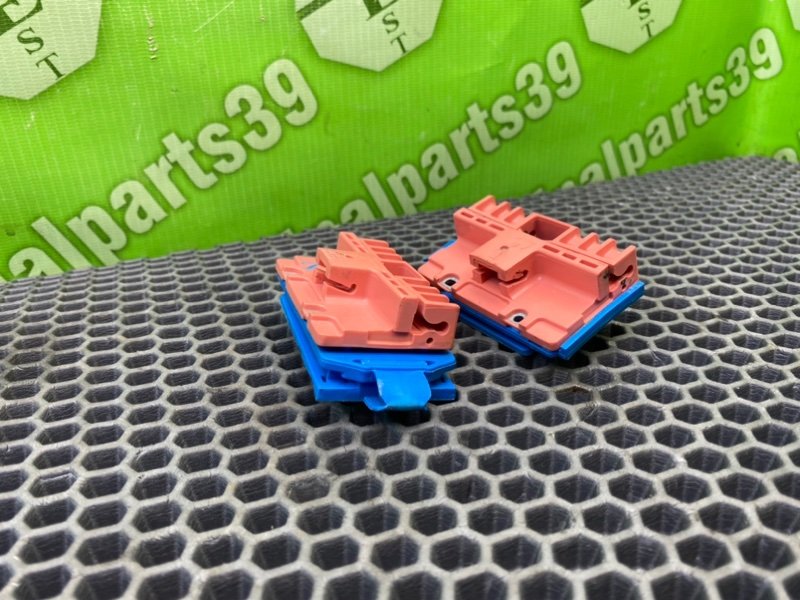 Направляющие, 1000 рублей, Калининград