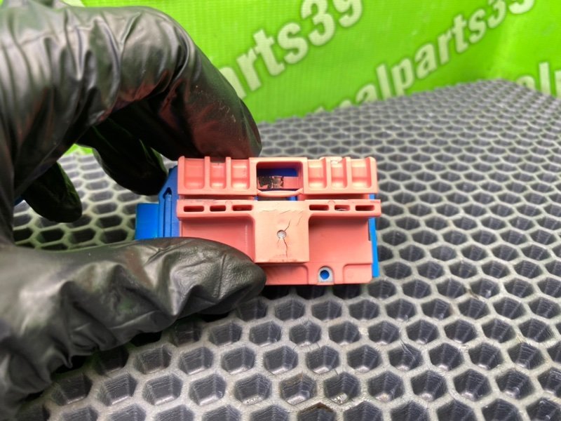 Направляющие, 1000 рублей, Калининград