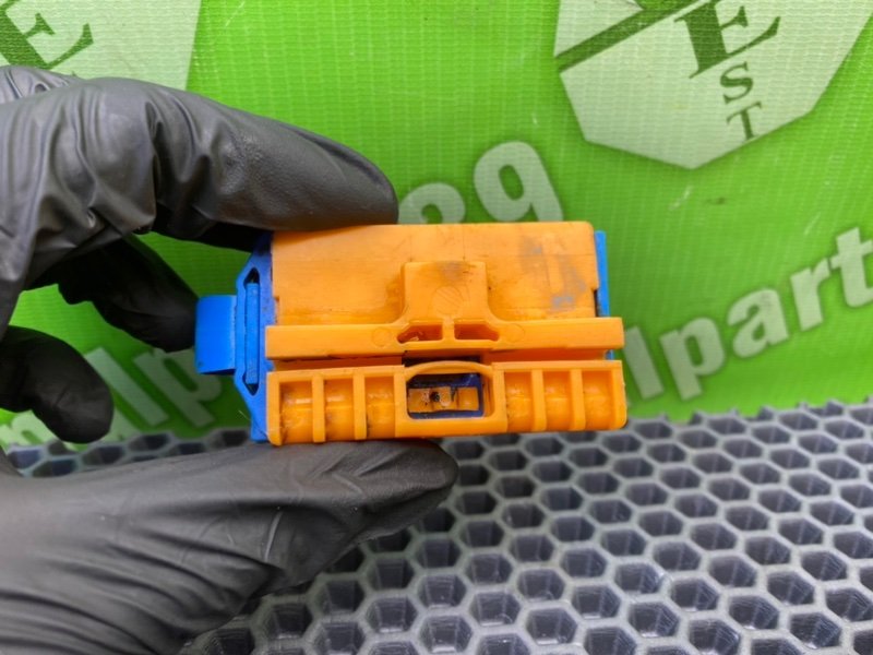 Направляющие, 1000 рублей, Калининград