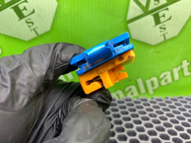 Направляющие, 1000 рублей, Калининград