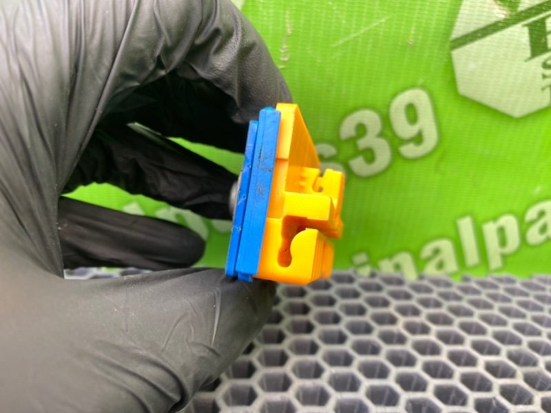 Направляющие, 1000 рублей, Калининград