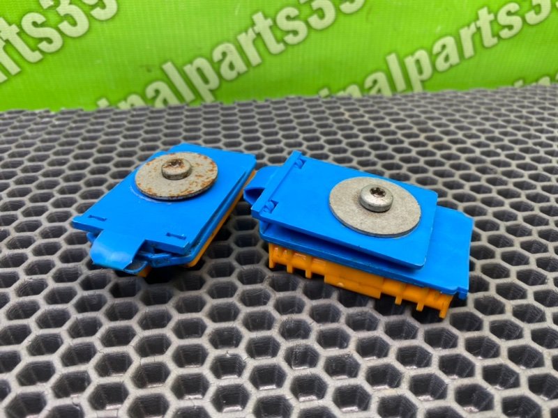 Направляющие, 1000 рублей, Калининград