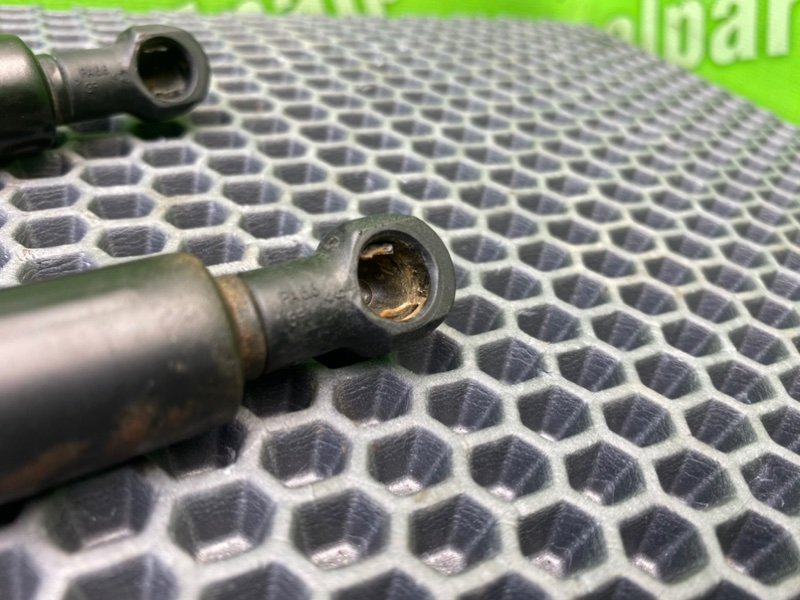 Амортизатор капота, 800 рублей, Калининград