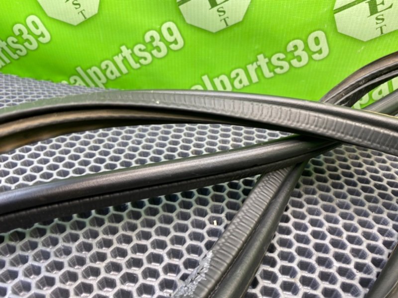 Резинка стекла, 2100 рублей, Калининград