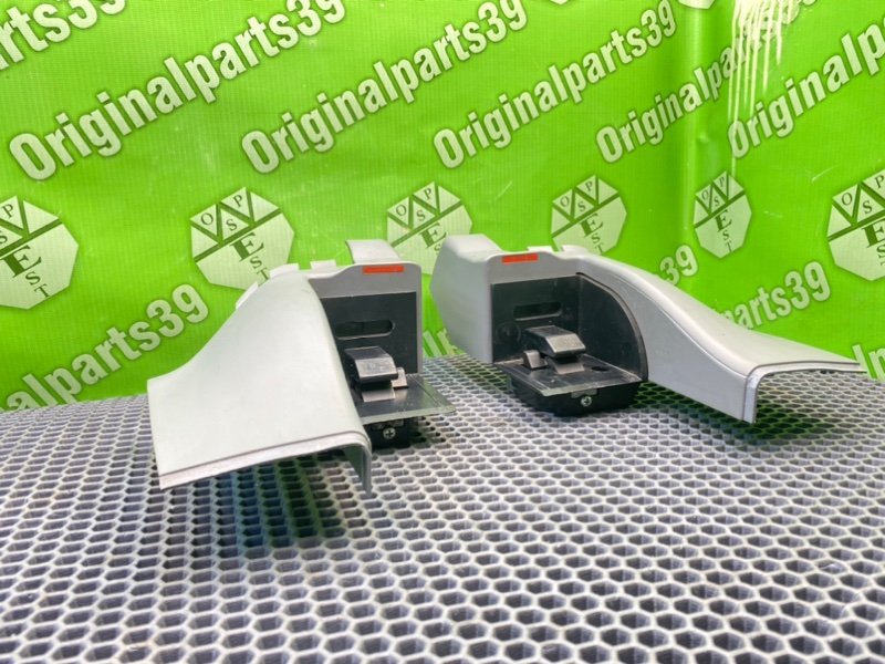 Кронштейны, 1000 рублей, Калининград