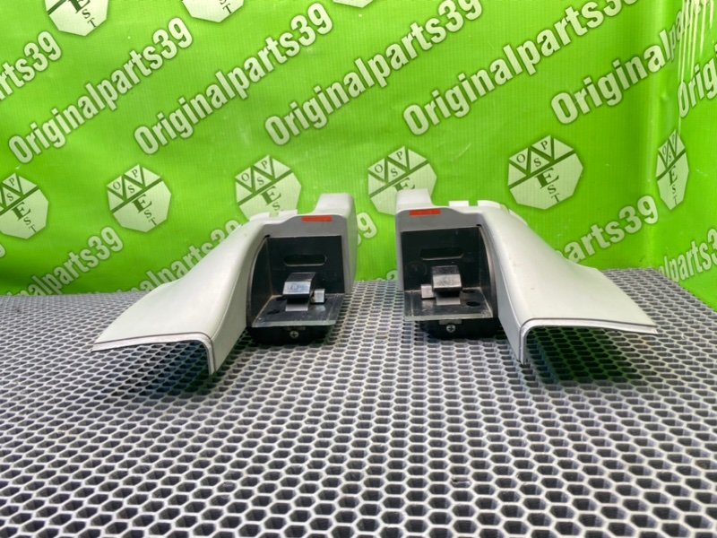 Кронштейны, 1000 рублей, Калининград