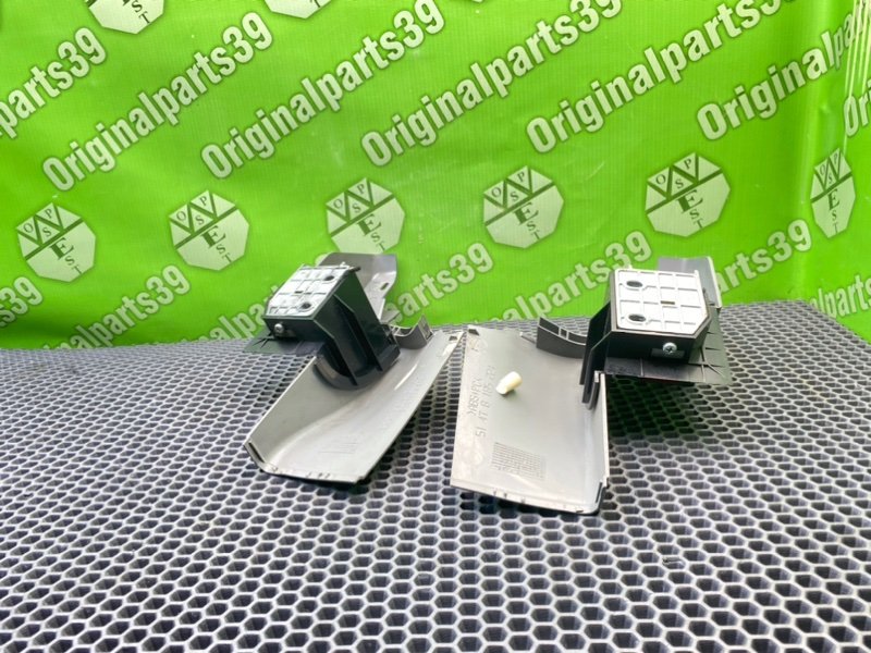 Кронштейны, 1000 рублей, Калининград