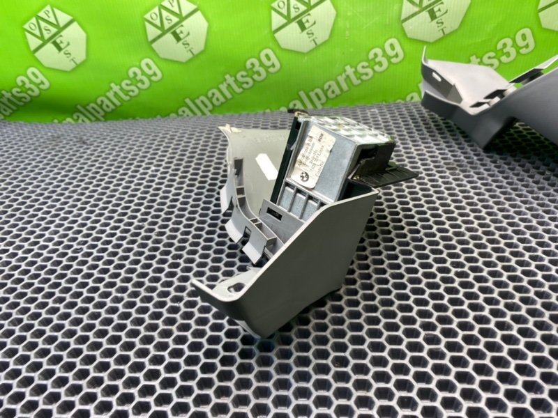 Кронштейны, 1000 рублей, Калининград