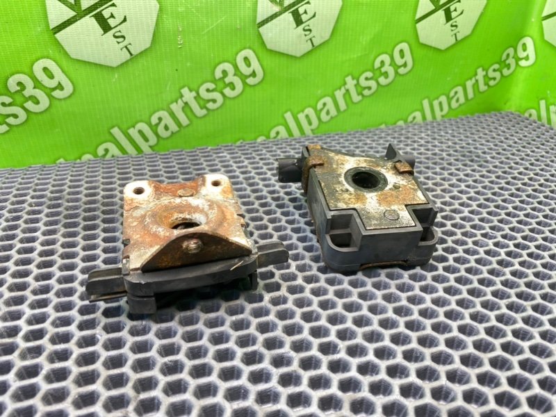 Замки капота, 2000 рублей, Калининград