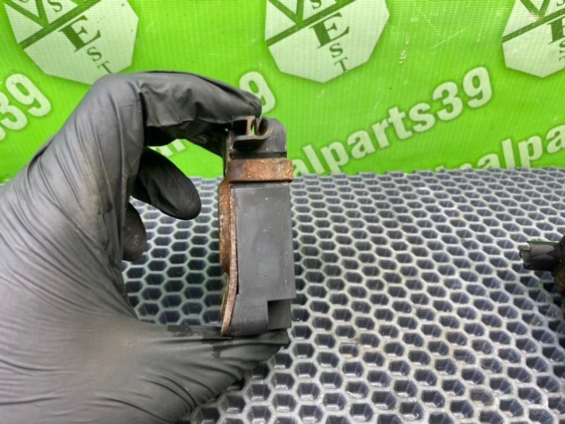 Замки капота, 2000 рублей, Калининград