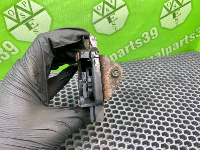 Замки капота, 2000 рублей, Калининград