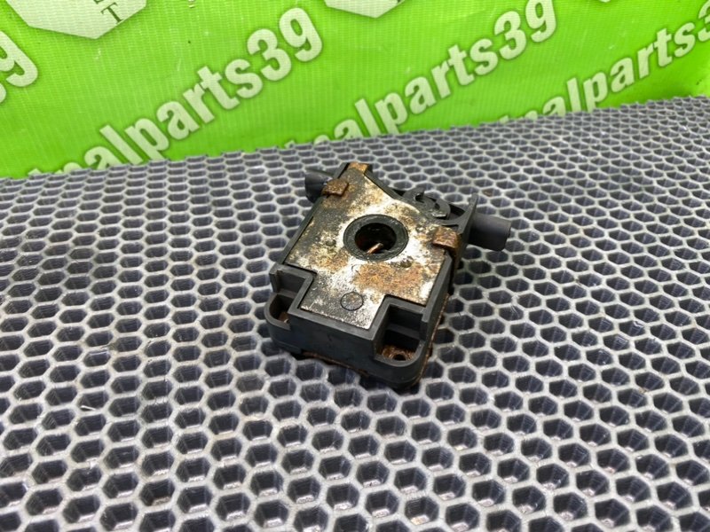 Замки капота, 2000 рублей, Калининград