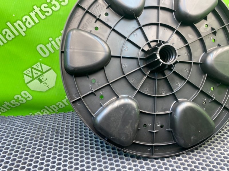 Крепление запаски, 1000 рублей, Калининград