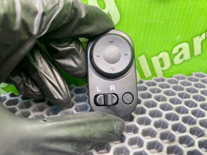 Джойстик зеркал, 500 рублей, Калининград