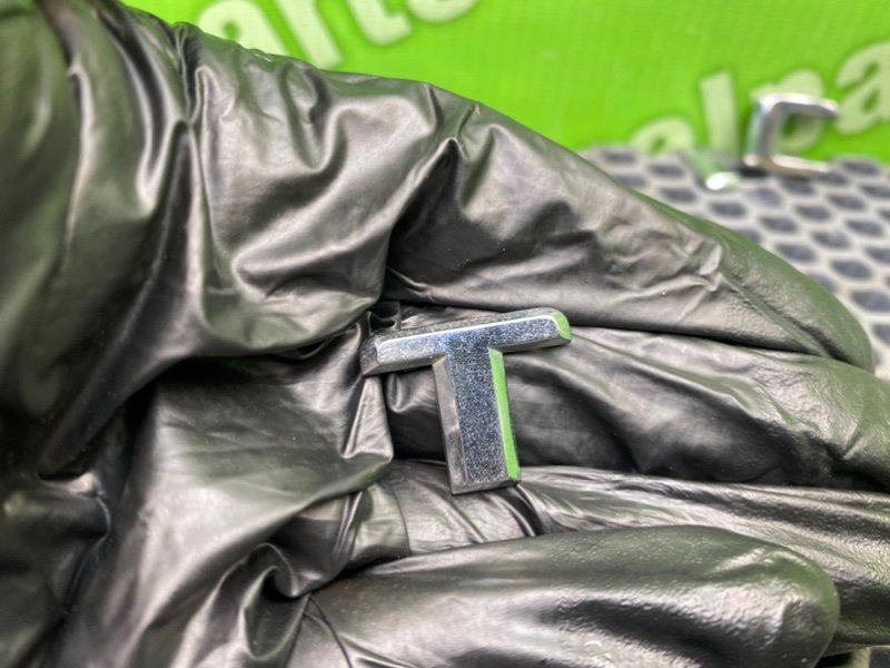 Шильдик, 2000 рублей, Калининград