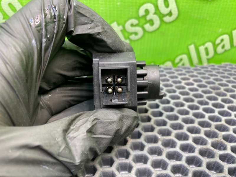 Кнопка кикдауна, 1000 рублей, Калининград