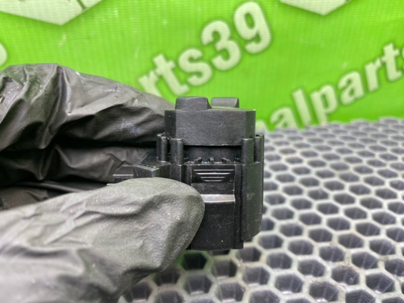 Кнопка кикдауна, 1000 рублей, Калининград