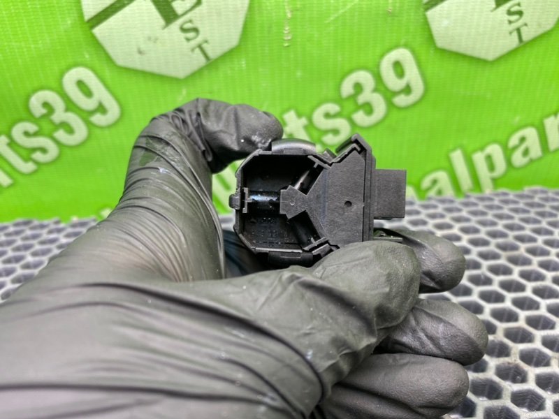 Кнопка кикдауна, 1000 рублей, Калининград