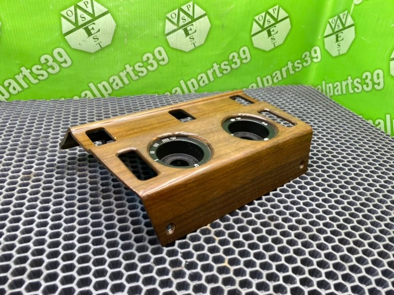 Дерево, 1400 рублей, Калининград