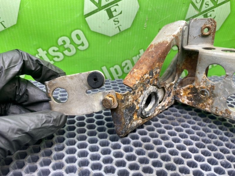 Кронштейн, 1600 рублей, Калининград