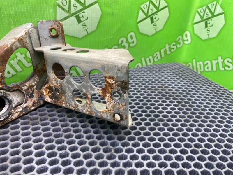 Кронштейн, 1600 рублей, Калининград