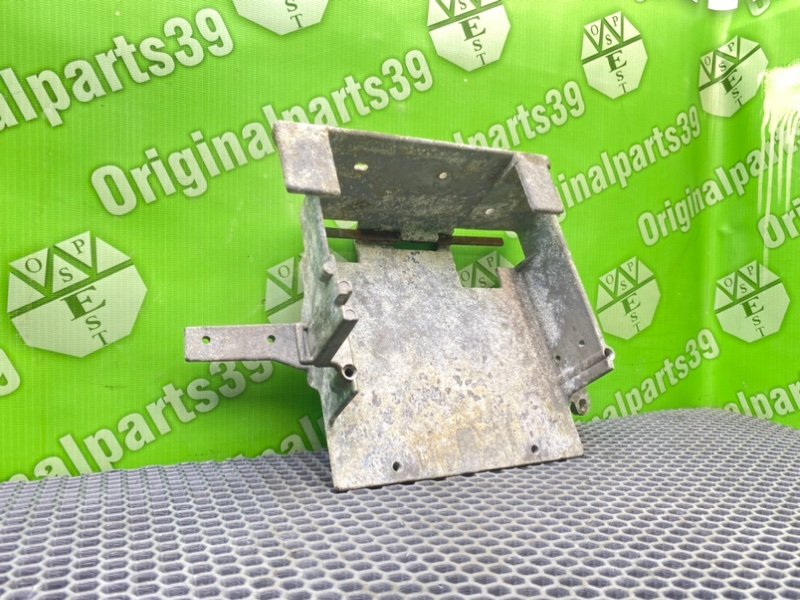 Кронштейн, 2600 рублей, Калининград