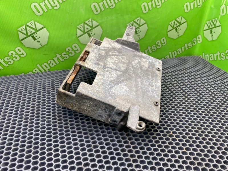 Кронштейн, 2600 рублей, Калининград