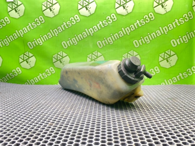 Бачок гидравлической подвески, 1000 рублей, Калининград