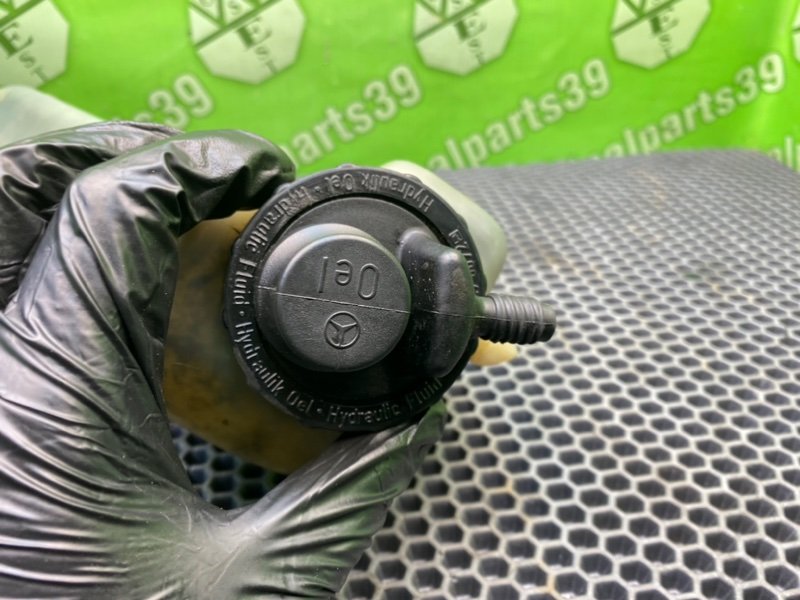 Бачок гидравлической подвески, 1000 рублей, Калининград