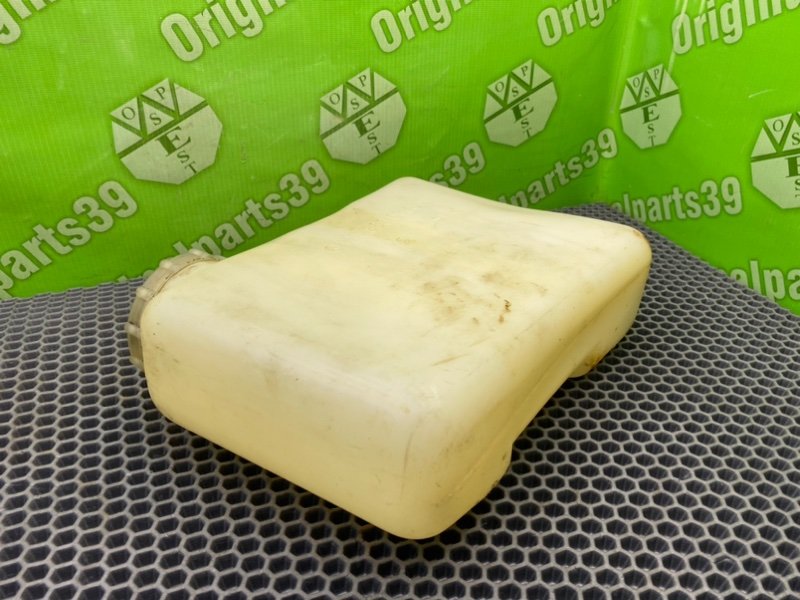 Бачок омывателя заднего стекла, 1600 рублей, Калининград