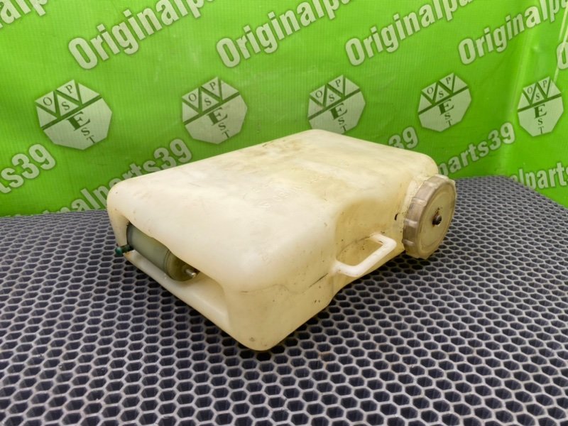 Бачок омывателя заднего стекла, 1600 рублей, Калининград