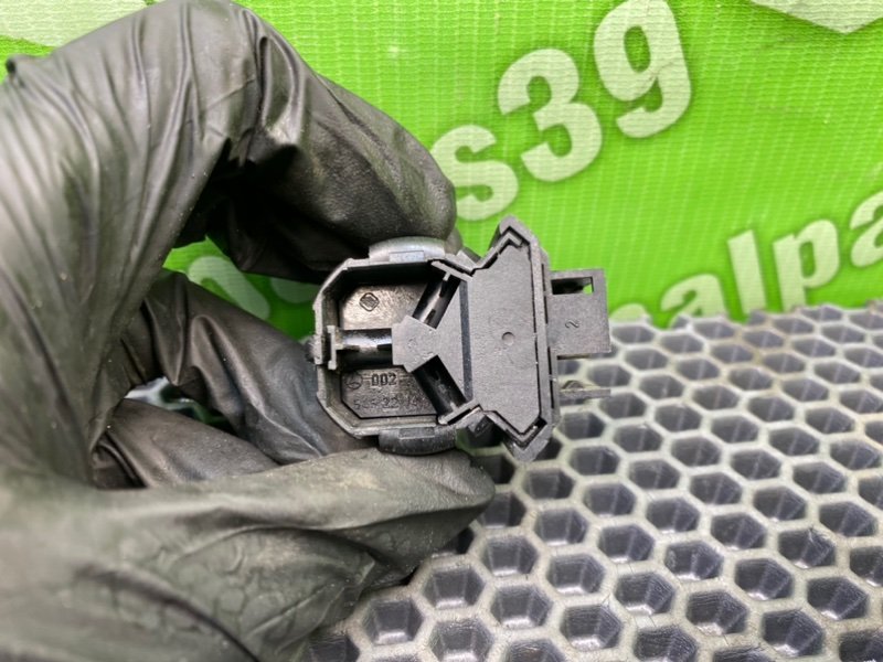 Кнопка кикдауна, 1000 рублей, Калининград