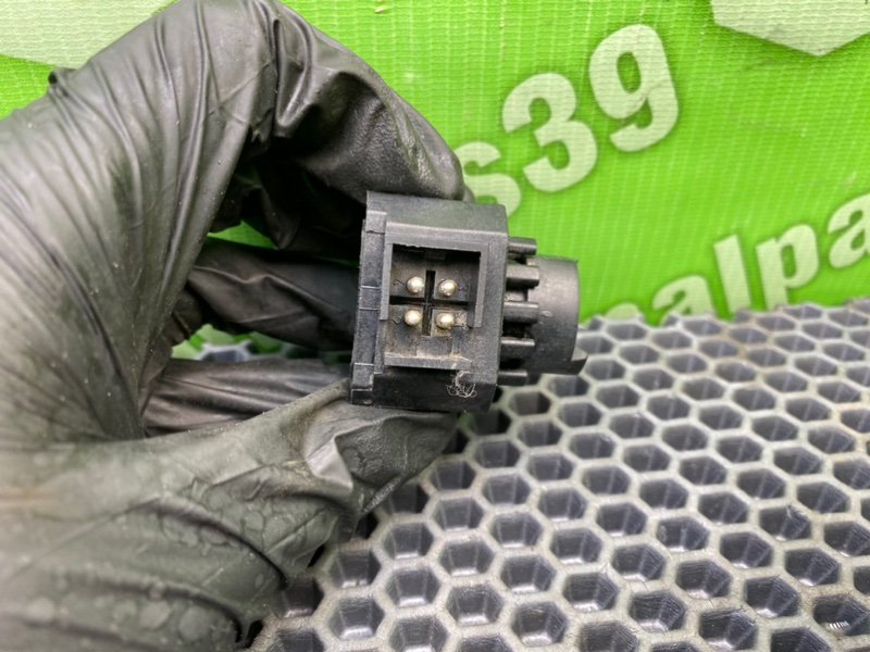 Кнопка кикдауна, 1000 рублей, Калининград