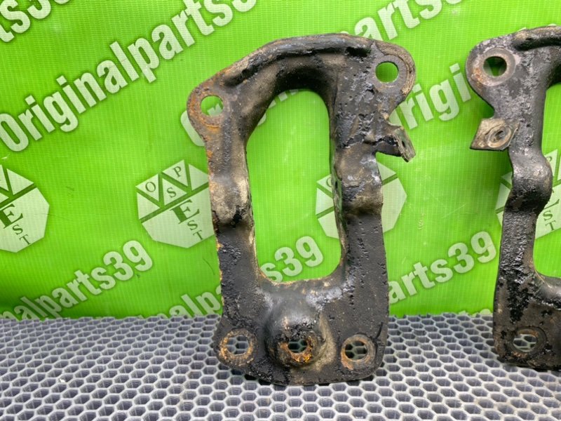 Кронштейны, 1000 рублей, Калининград