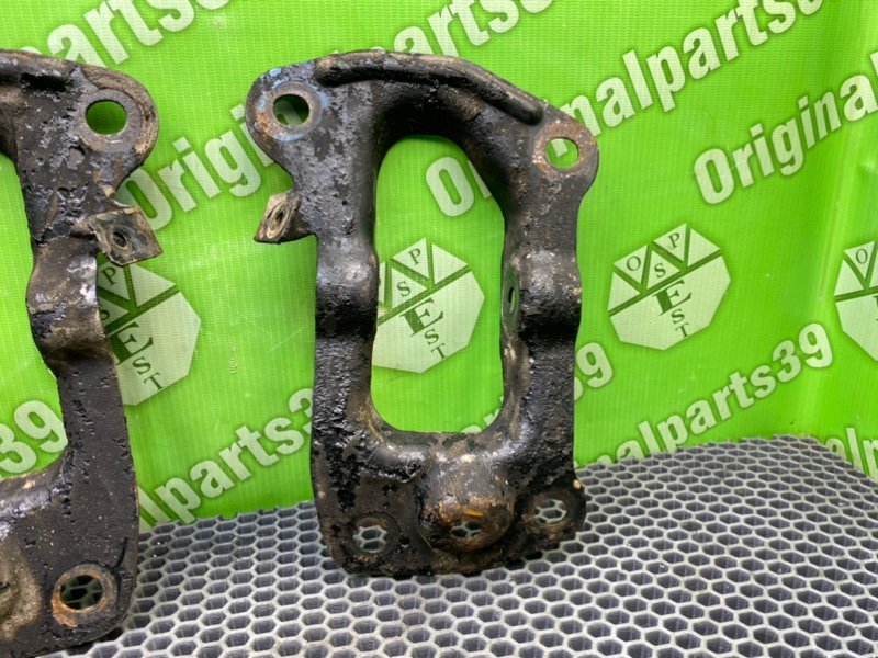 Кронштейны, 1000 рублей, Калининград