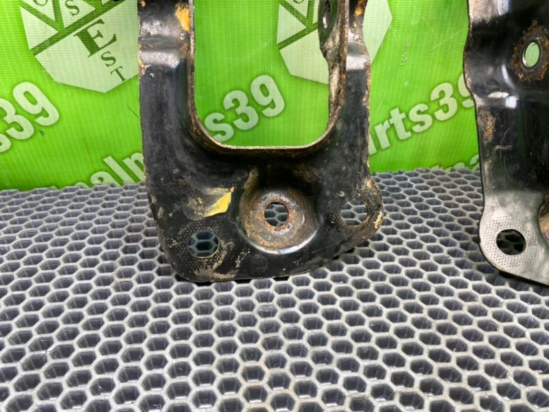 Кронштейны, 1000 рублей, Калининград