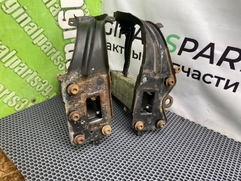 Кронштейны, 2300 рублей, Калининград