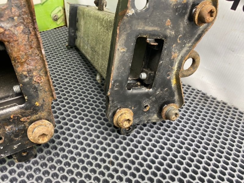 Кронштейны, 2300 рублей, Калининград