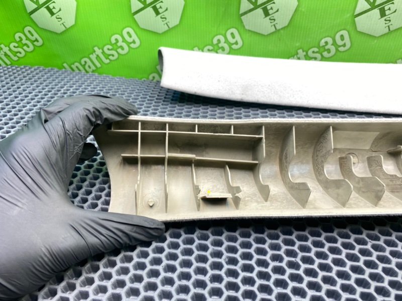 Накладки стоек, 1000 рублей, Калининград