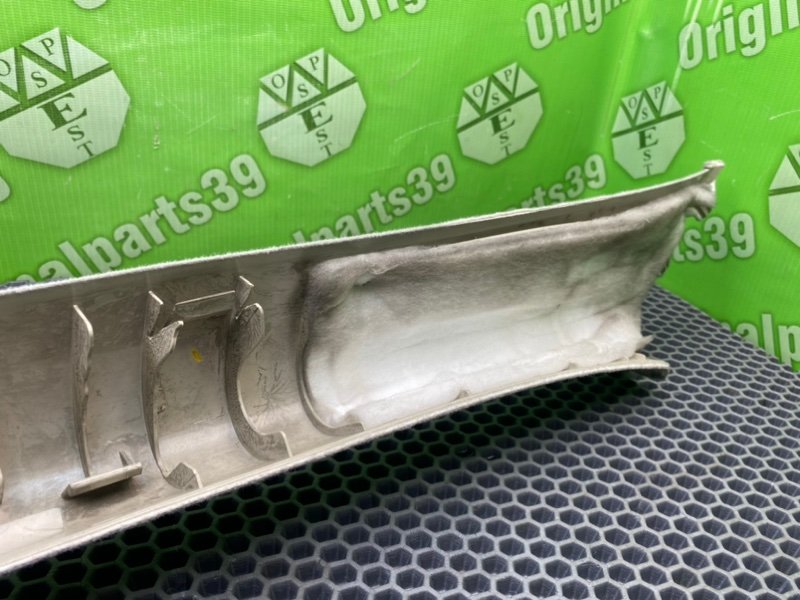 Накладки стоек, 1000 рублей, Калининград