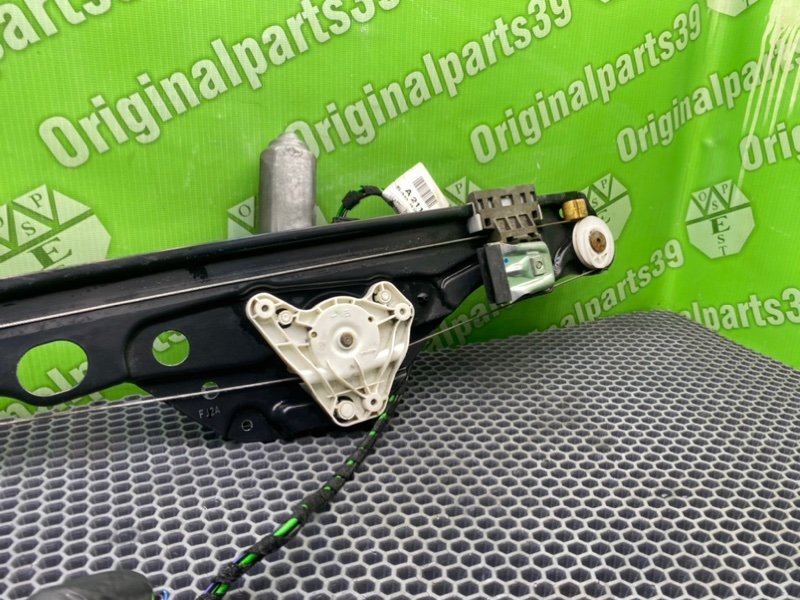 Стеклоподъемник, 1000 рублей, Калининград