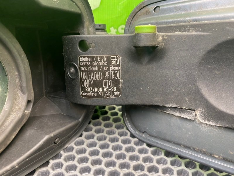 Лючок бензобака, 1000 рублей, Калининград