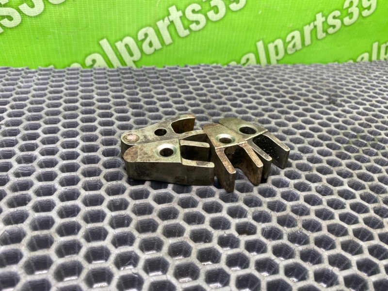 Кронштейны, 2300 рублей, Калининград